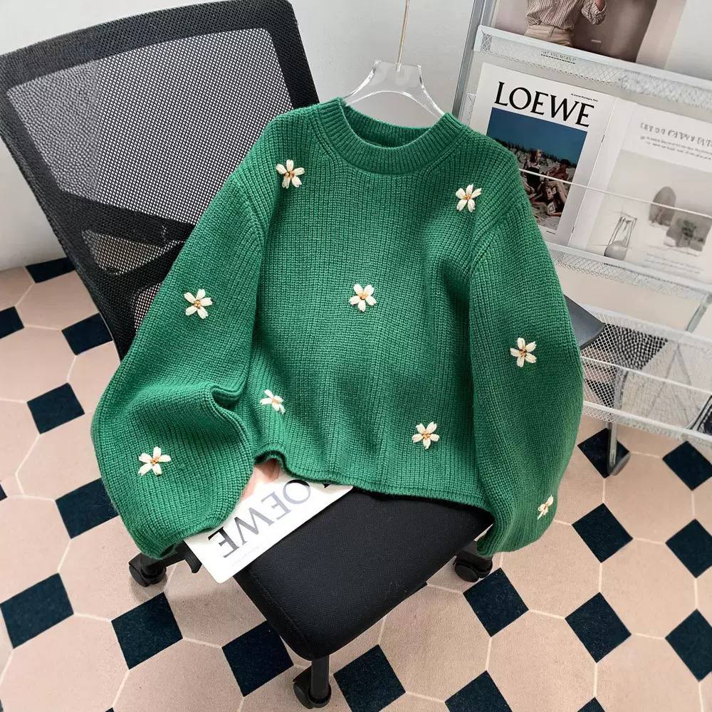 Floral Embroidered Knit Sweater – Crew Neck with Relaxed Fit