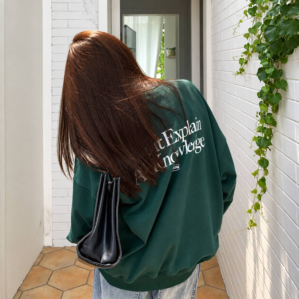 Women's Oversized Graphic Crew-Neck Sweatshirt