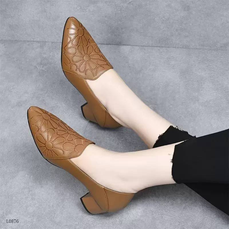 Women's Pointed Toe Block Heel Pumps