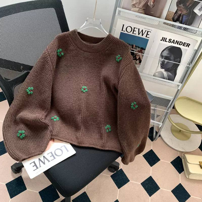 Floral Embroidered Knit Sweater – Crew Neck with Relaxed Fit