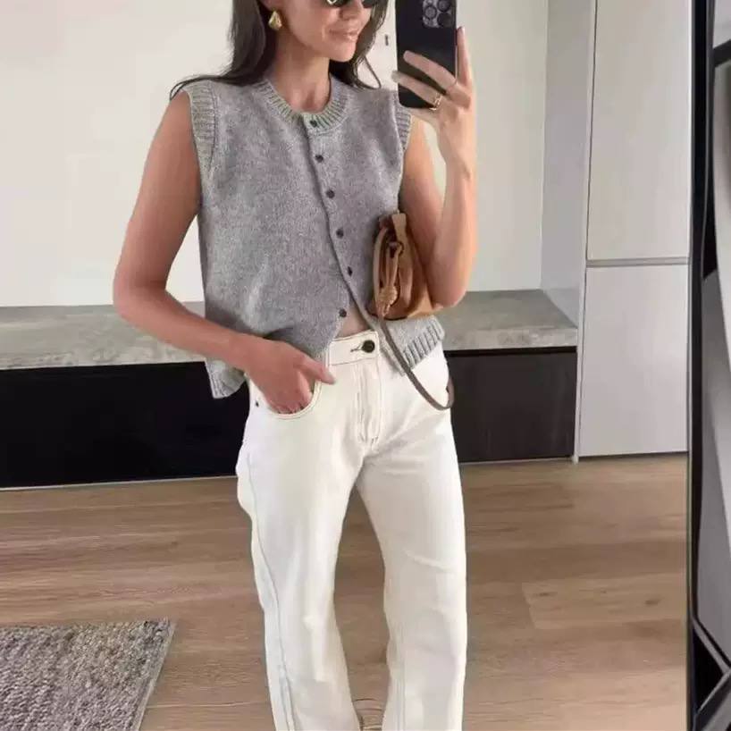 Knit Vest – Button-Front Sleeveless Sweater Vest with Ribbed Trim