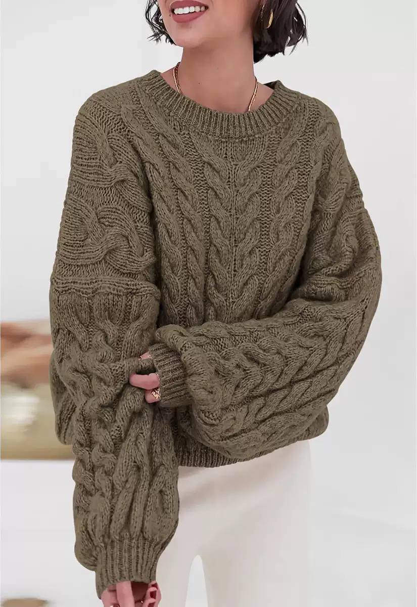 Cable Knit Sweater – Round Neck with Relaxed Fit and Ribbed Cuffs