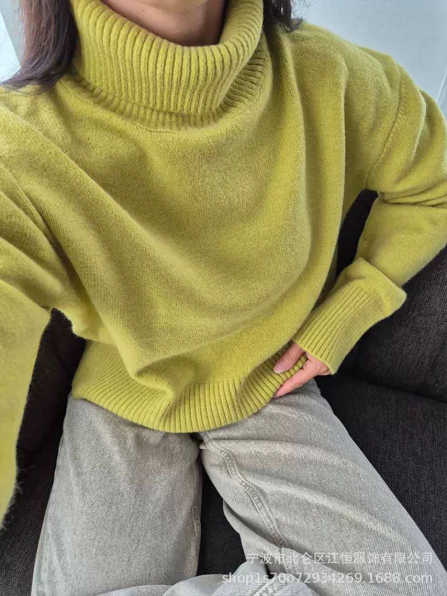 Oversized Turtleneck Knit Sweater – Relaxed Fit with Ribbed Cuffs