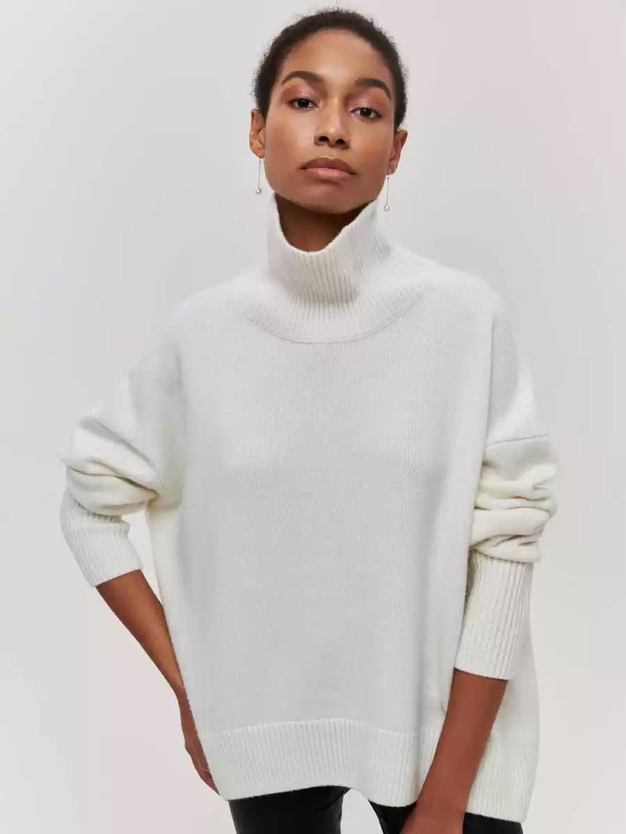 Oversized Ribbed Turtleneck Sweater – Relaxed Fit Knit Pullover
