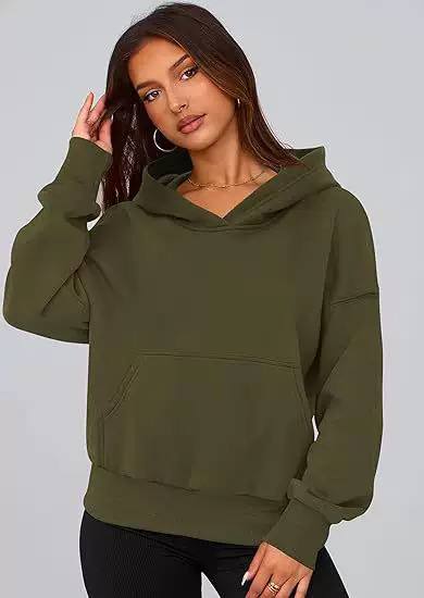 Oversized Hoodie – Casual Long-Sleeve Pullover with Kangaroo Pocket