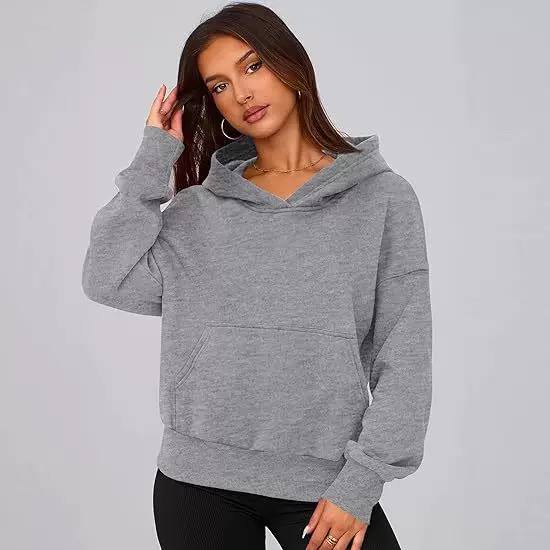 Oversized Hoodie – Casual Long-Sleeve Pullover with Kangaroo Pocket
